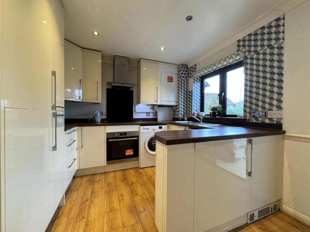 Clove, 3-4 Bed House With Garden, Free Parking, Sleeps 9 In Grays & Chafford Hundred Stifford Esterno foto