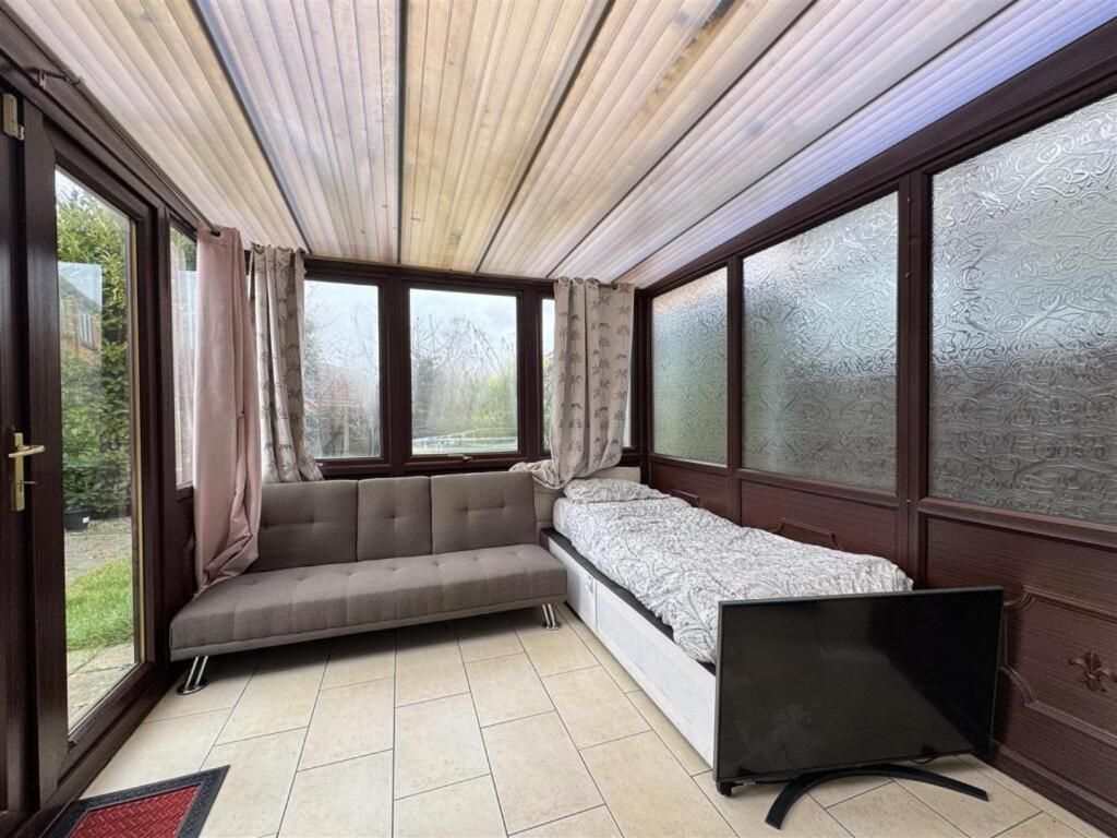 Clove, 3-4 Bed House With Garden, Free Parking, Sleeps 9 In Grays & Chafford Hundred Stifford Esterno foto